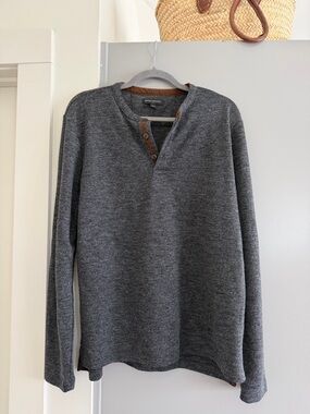 Banana Republic Men's Long Sleeve Henley Sweater - Charcoal Gray with Brown Trim